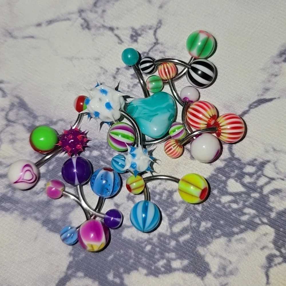 Random Multicolored Bellybutton Rings - Picture 3 of 3